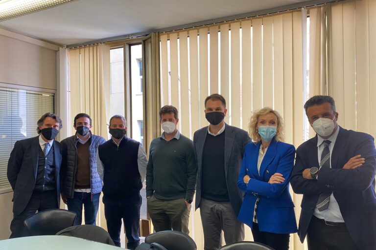 Coalci compra la empresa Dina-Rent