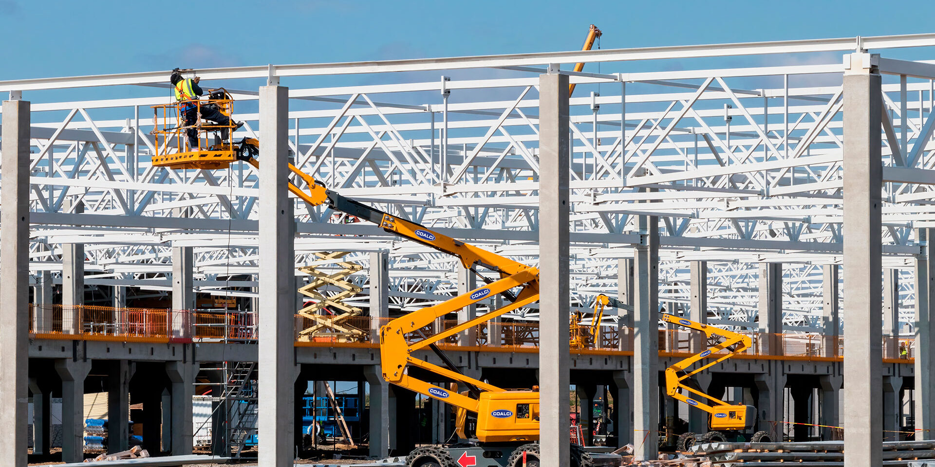 Alquiler de Plataformas Elevadoras y Maquinaria Alquiler de Plataformas Elevadoras y Maquinaria